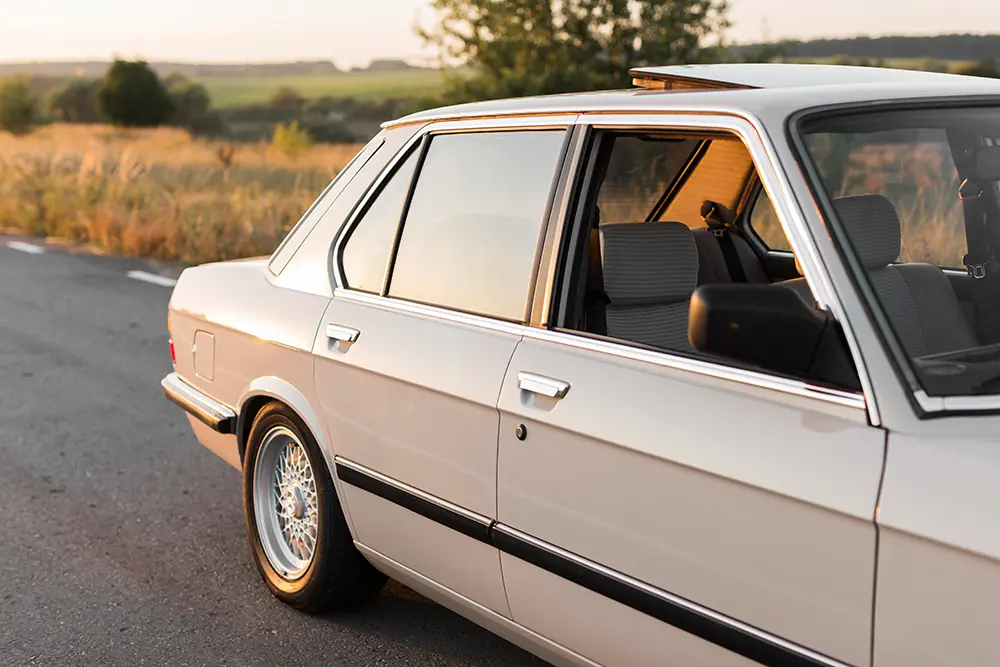 Unser Autoankauf kauft auch Autos wie diesen alten Wagen